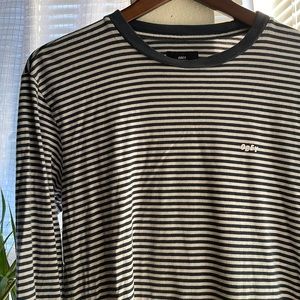 ✨ size M✨ blue striped Obey long sleeve t-shirt, gently used and really comfy !